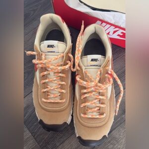 Nike Overbreak Mars Yard Tan Red Grey